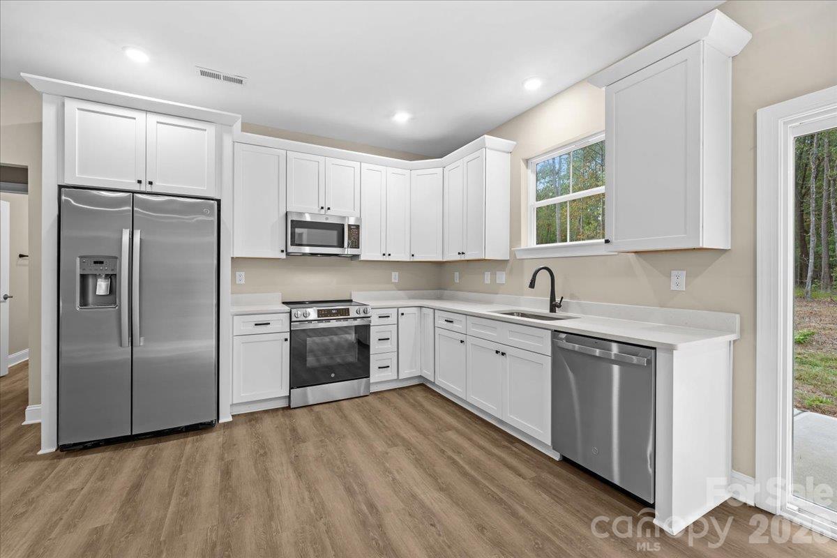 Single Family Residence at 318 Stanback Street, Mount Gilead, photo 14 of 34