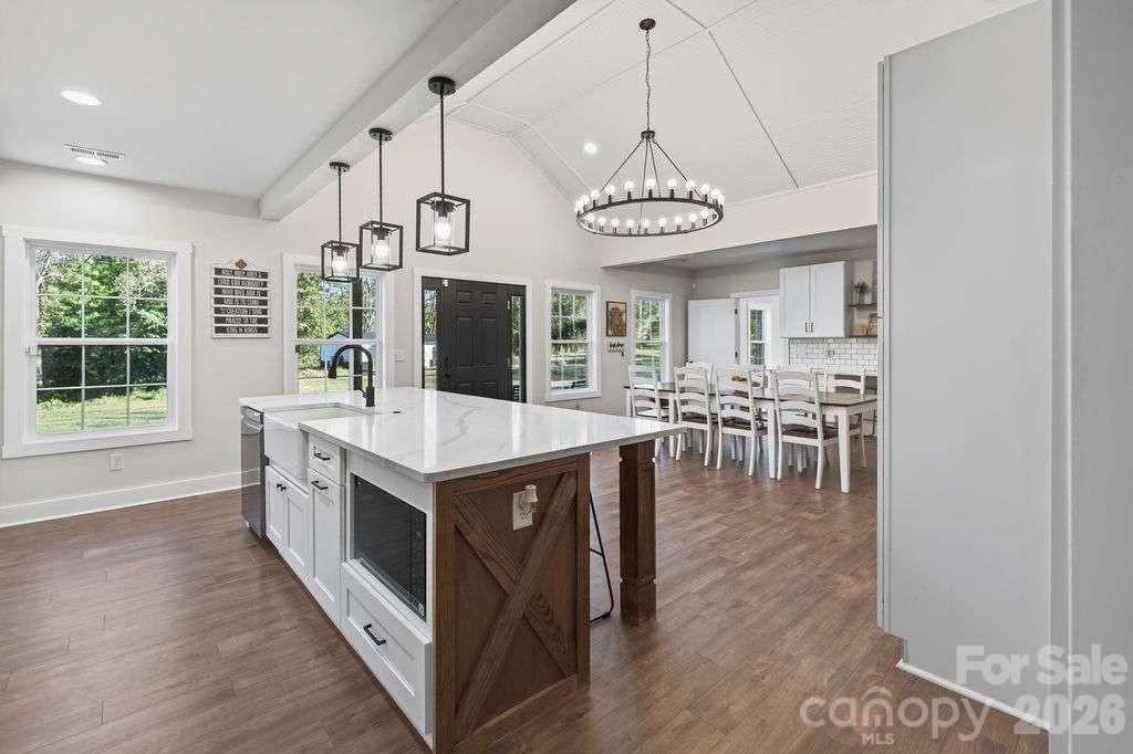 Single Family Residence at 1347 Crossland Road, Clover, photo 8 of 39