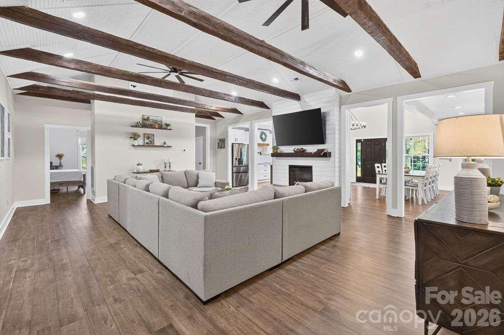 Single Family Residence at 1347 Crossland Road, Clover, photo 10 of 39