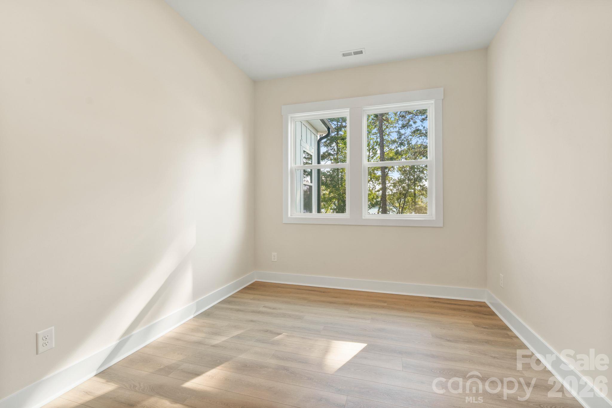 Upper level loft - 4531 Splash Trail, Sherrills Ford