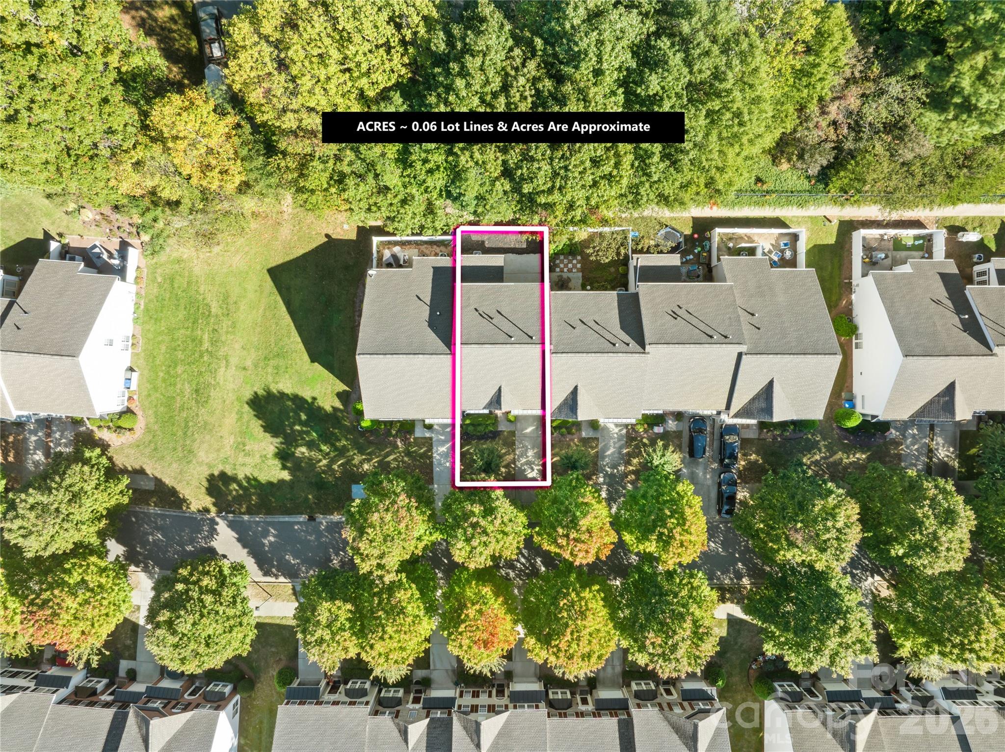 A tree-lined street in front and backs to a wooded area - 156 N Arcadian Way, Mooresville