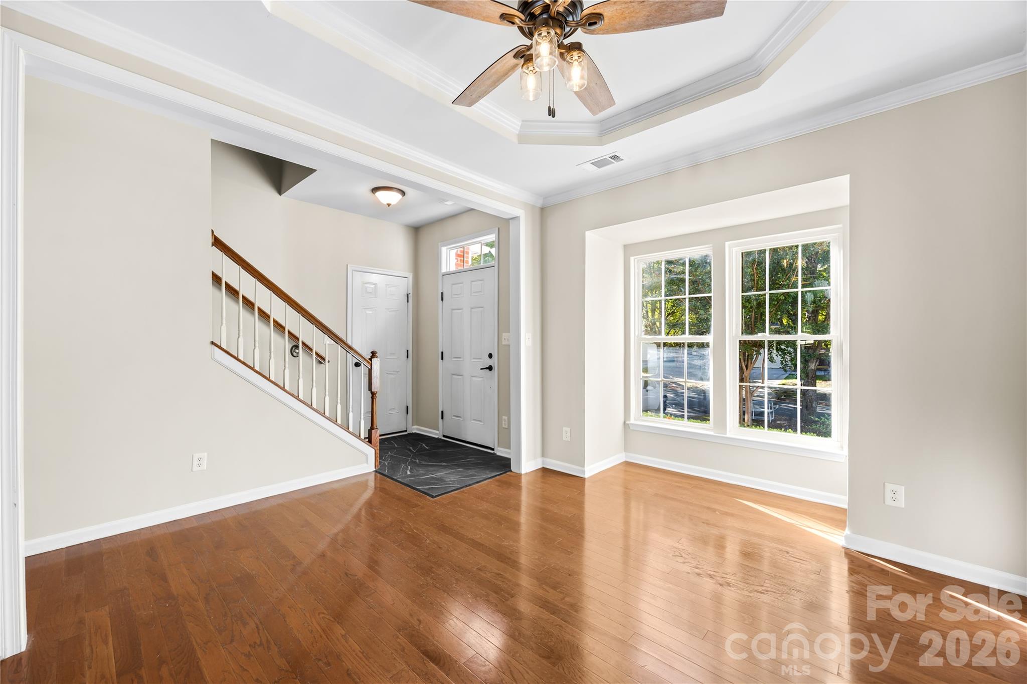 Dining room and foyer - 156 N Arcadian Way, Mooresville