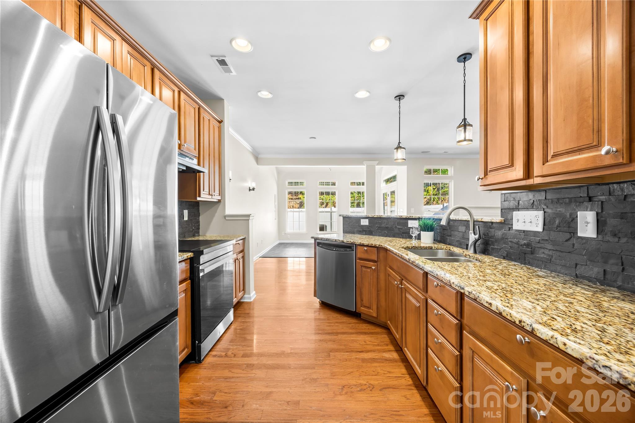Beautiful kitchen! Nearly new refrigerator conveys! - 156 N Arcadian Way, Mooresville