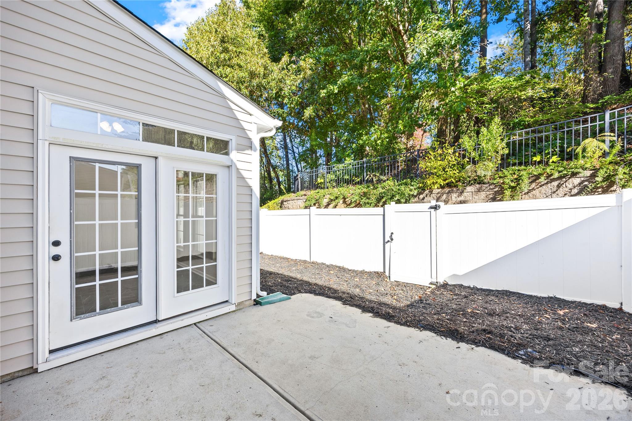 Fenced yard - 156 N Arcadian Way, Mooresville