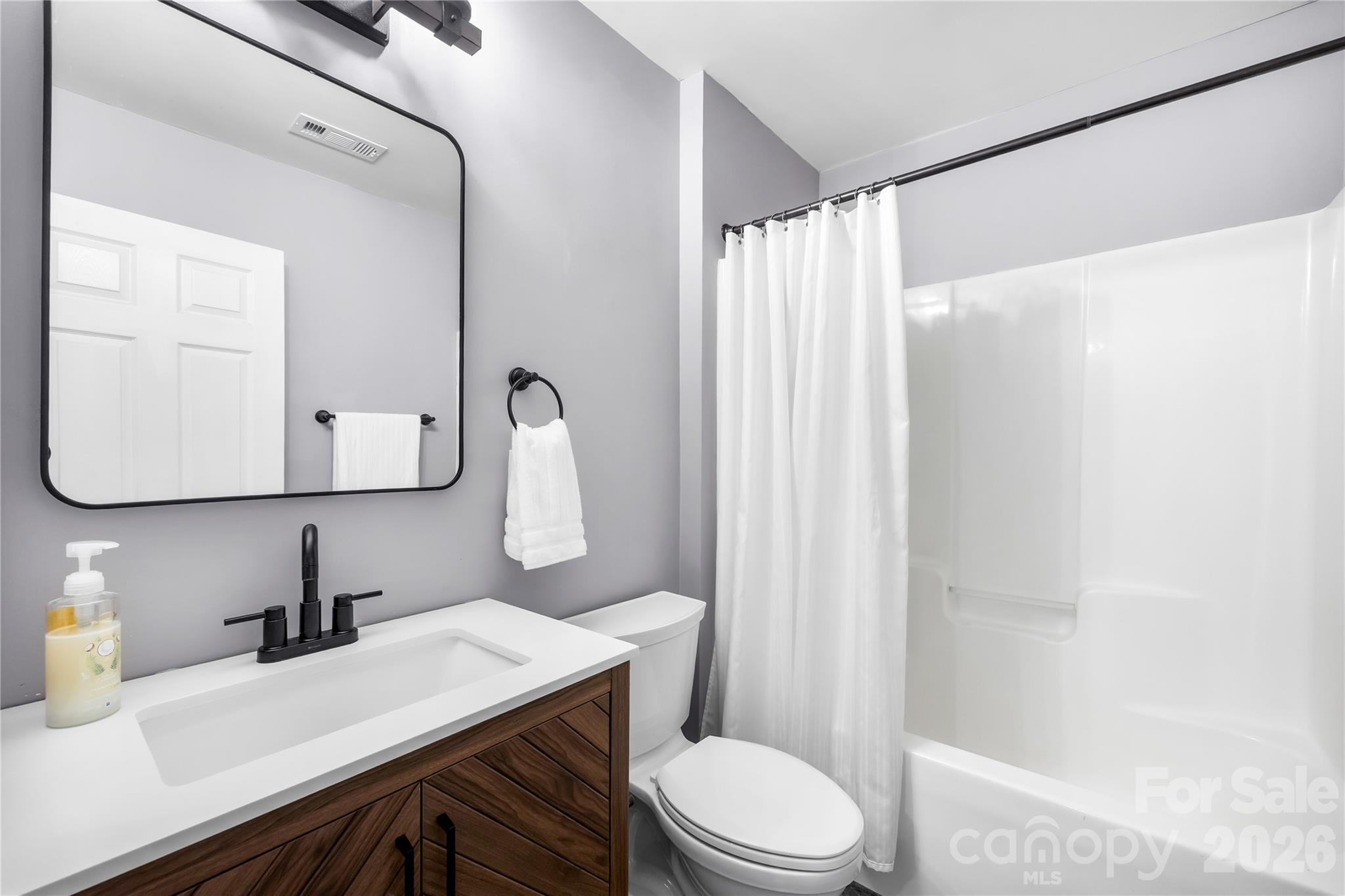 Updated hall bathroom - 156 N Arcadian Way, Mooresville