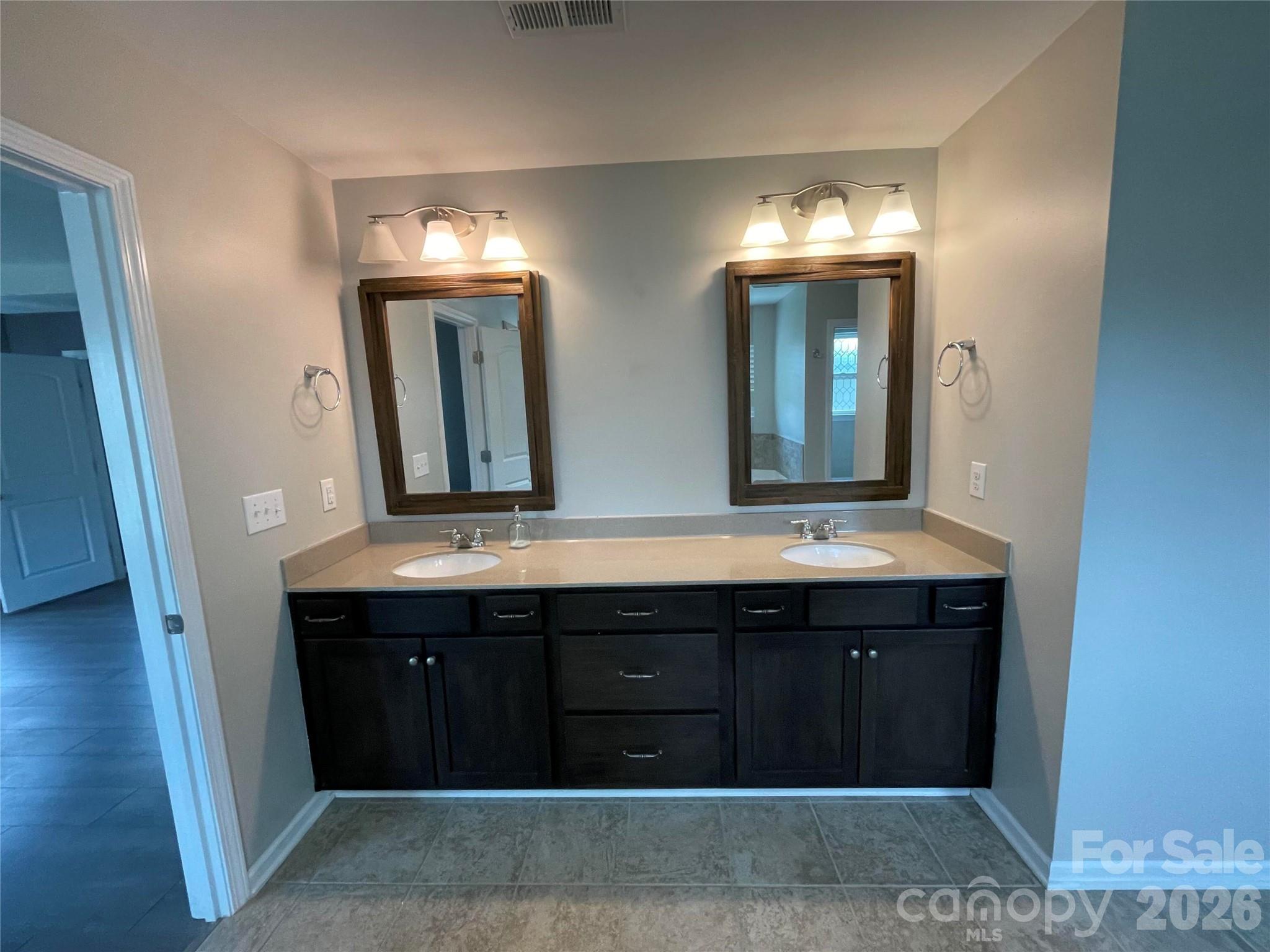 Single Family Residence at 6065 Durango Way, Denver, photo 3 of 42
