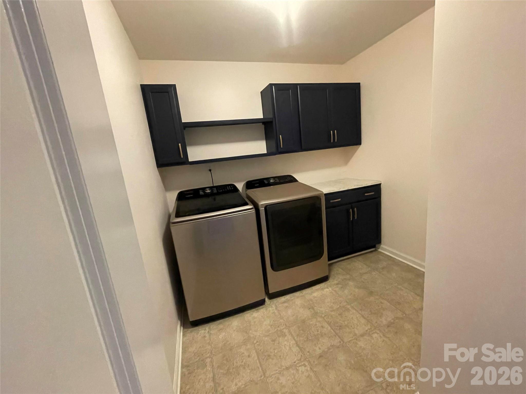 Single Family Residence at 6065 Durango Way, Denver, photo 12 of 42