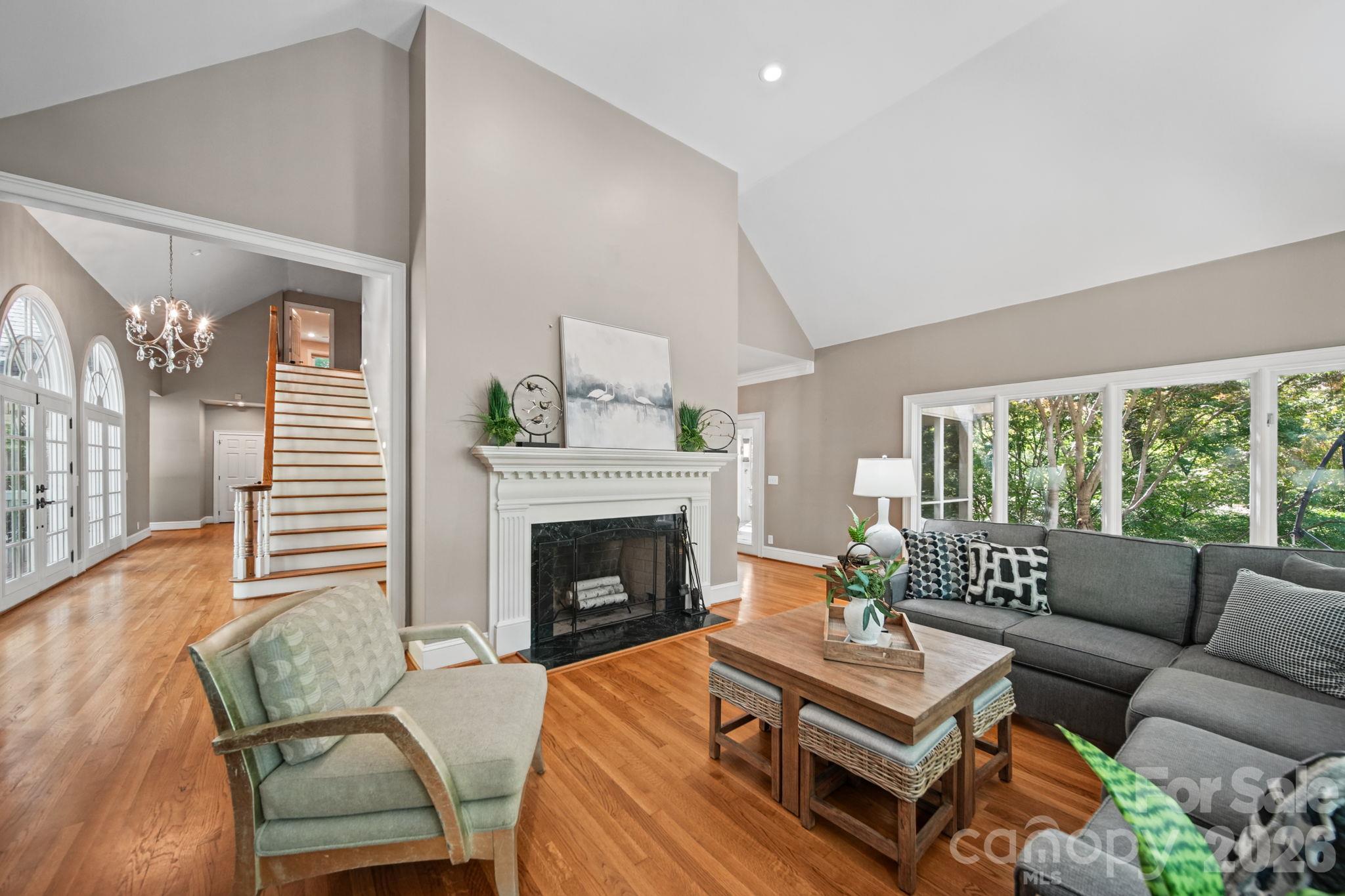 Single Family Residence at 6 Thornwood Court, Lake Wylie, photo 2 of 48