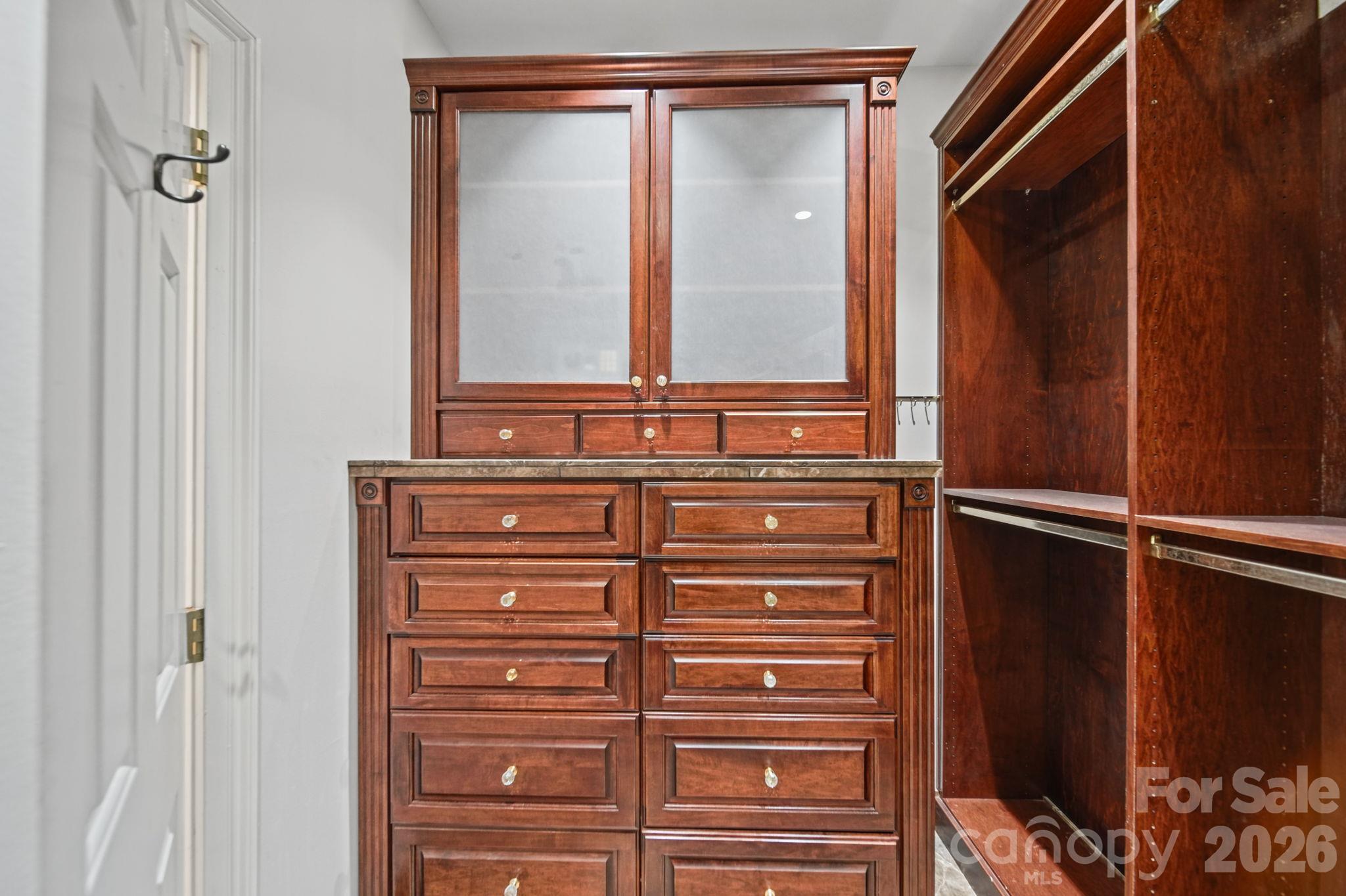 Single Family Residence at 6 Thornwood Court, Lake Wylie, photo 27 of 48