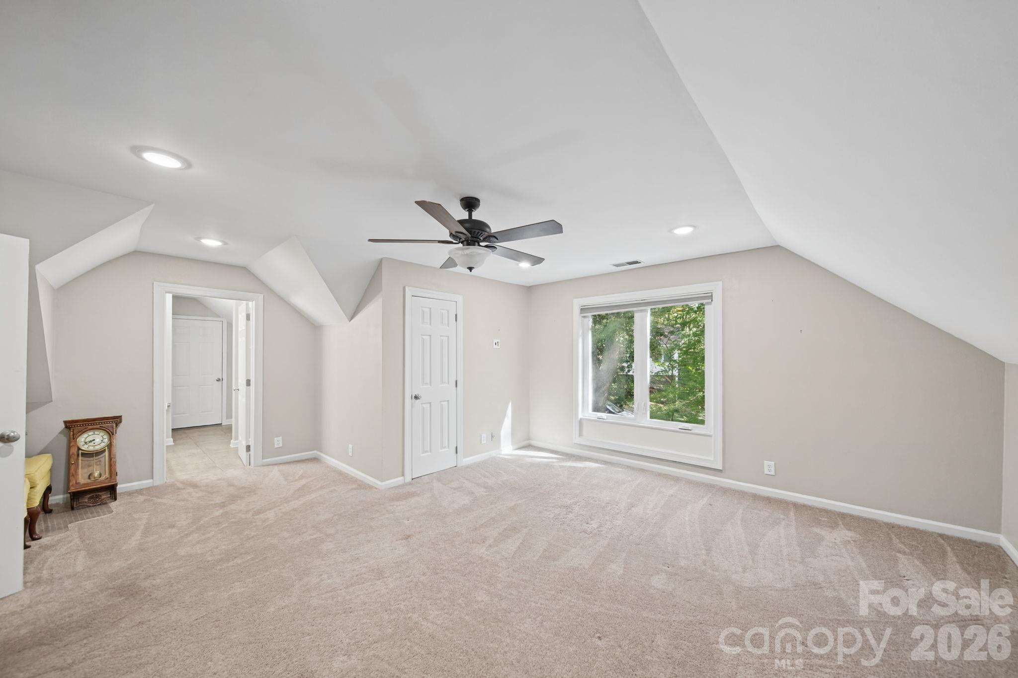 Single Family Residence at 6 Thornwood Court, Lake Wylie, photo 33 of 48