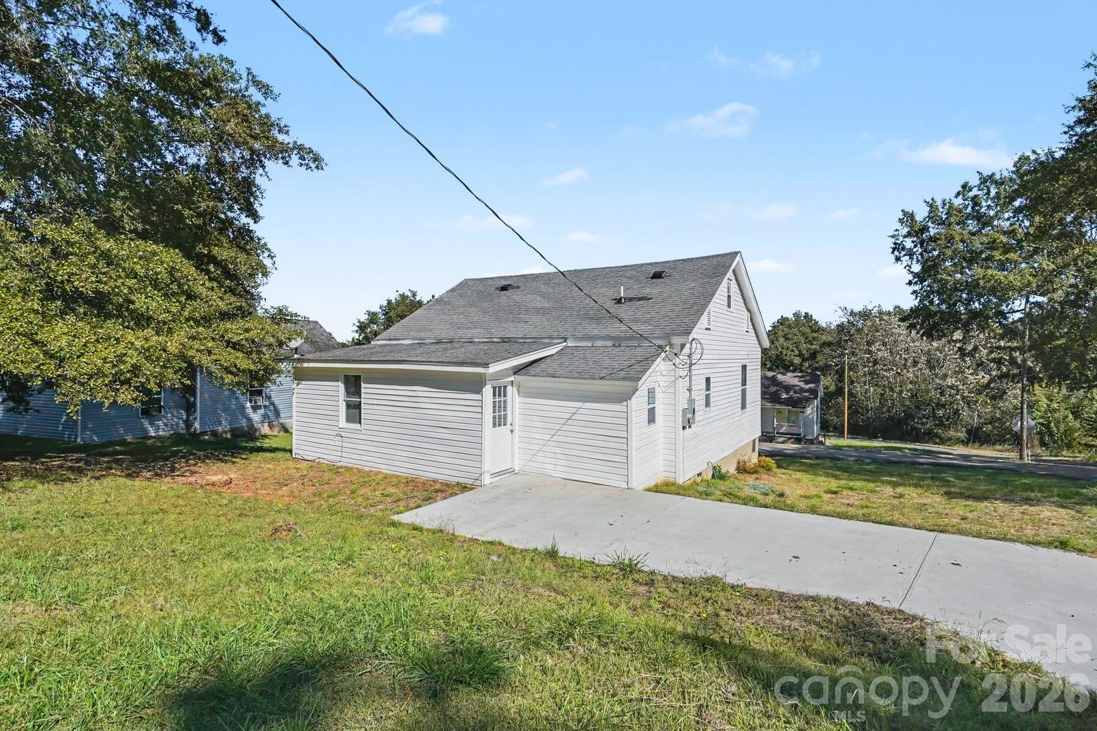Single Family Residence at 38 Pine Street, Great Falls, photo 29 of 32