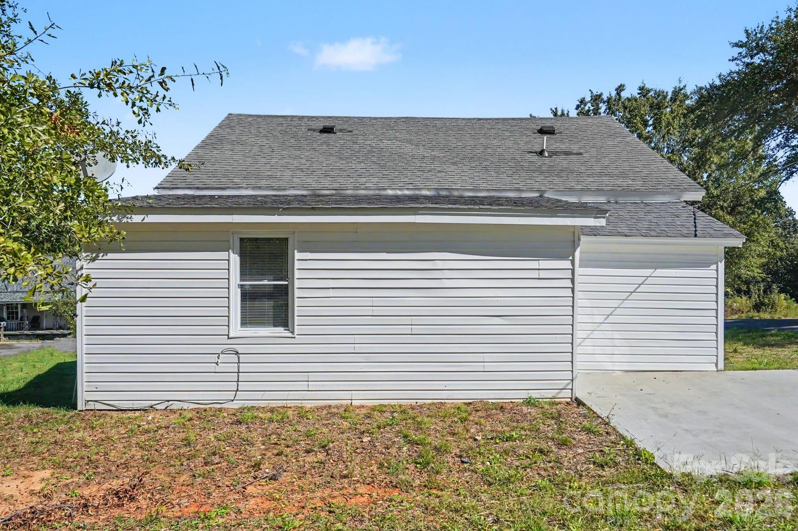 Single Family Residence at 38 Pine Street, Great Falls, photo 30 of 32