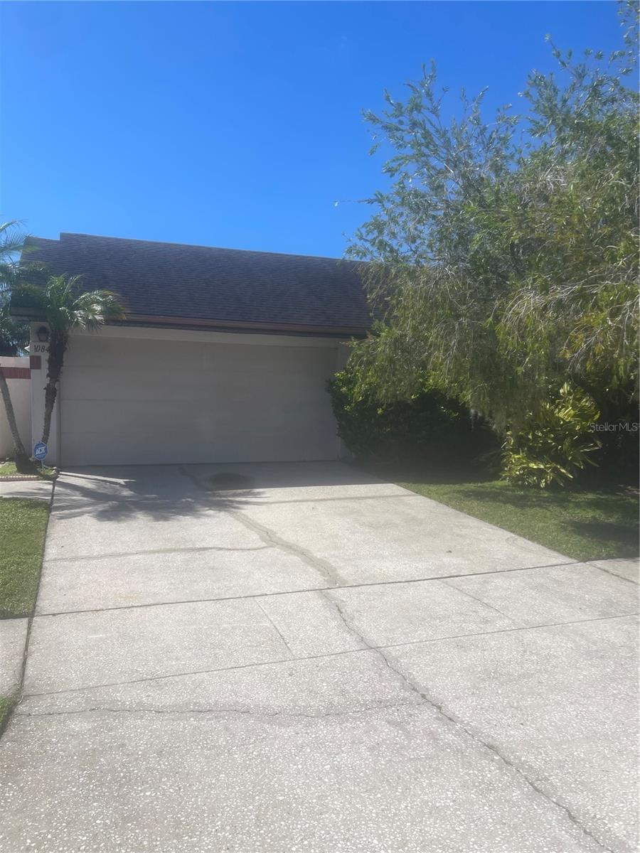 10842 VENICE CIR