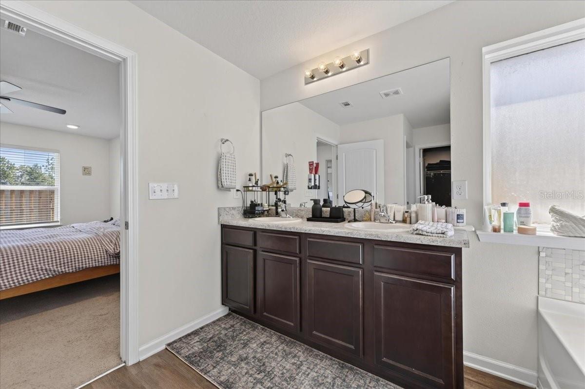 Single Family Residence at 507 MERGANSER WAY, CRESTVIEW, photo 28 of 52