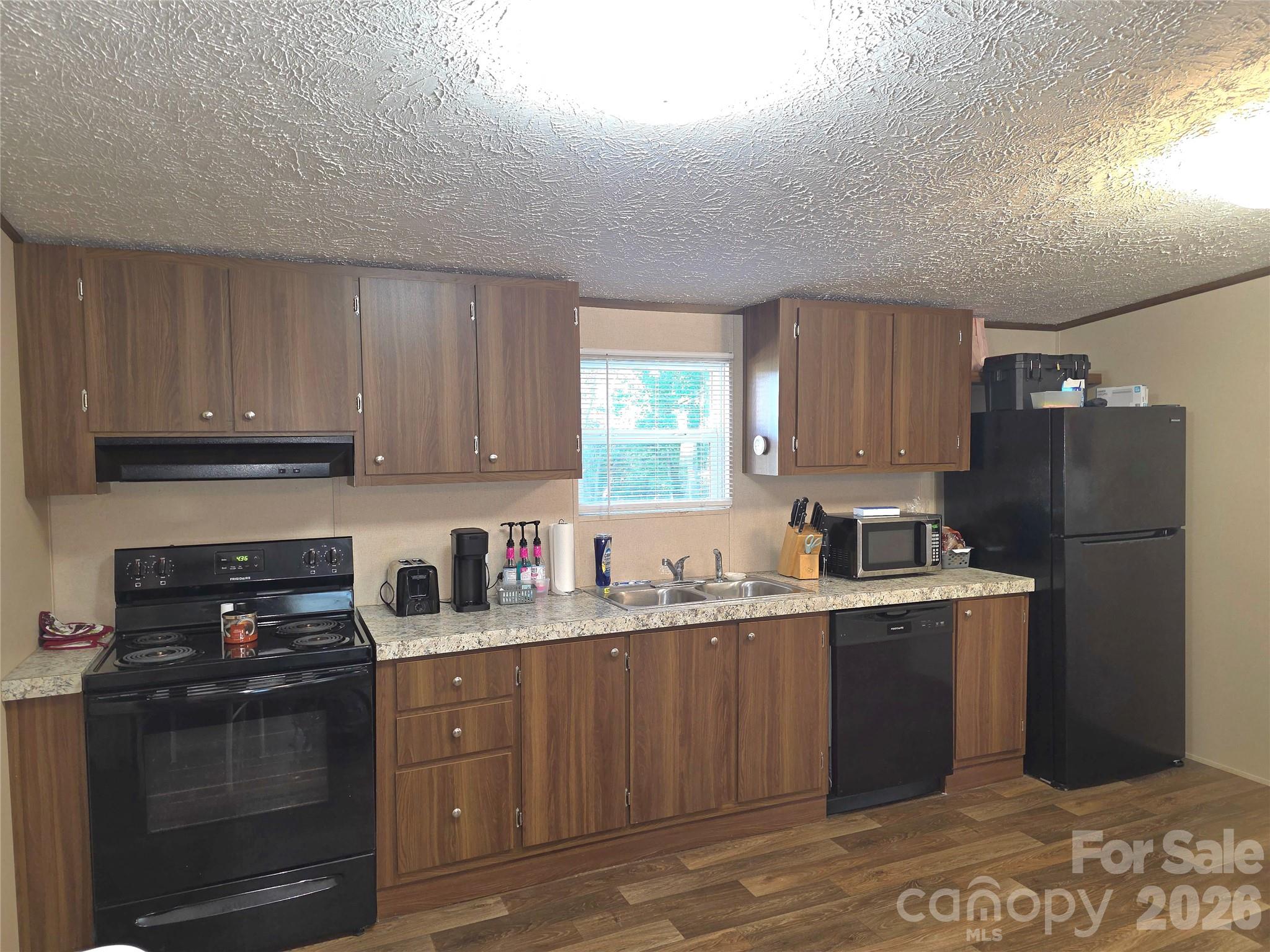 Single Family Residence at 3080 Medicine Bow None, Claremont, photo 7 of 12
