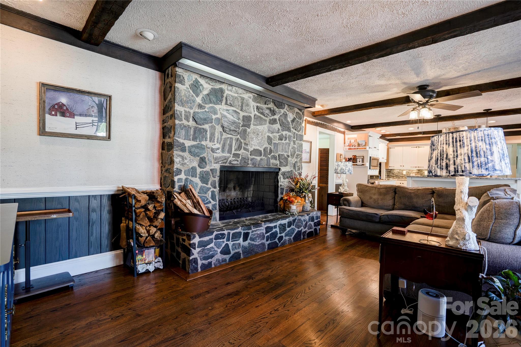 Family Room - 111 Gordon Avenue, Shelby