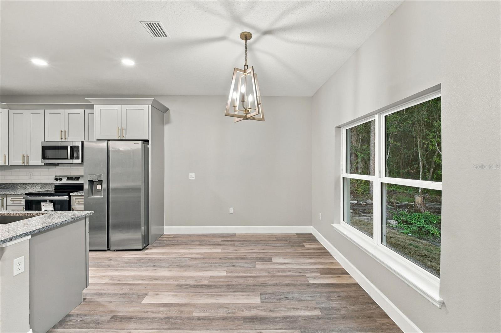 Single Family Residence at 109 MILLS ST, CRESCENT CITY, photo 10 of 49