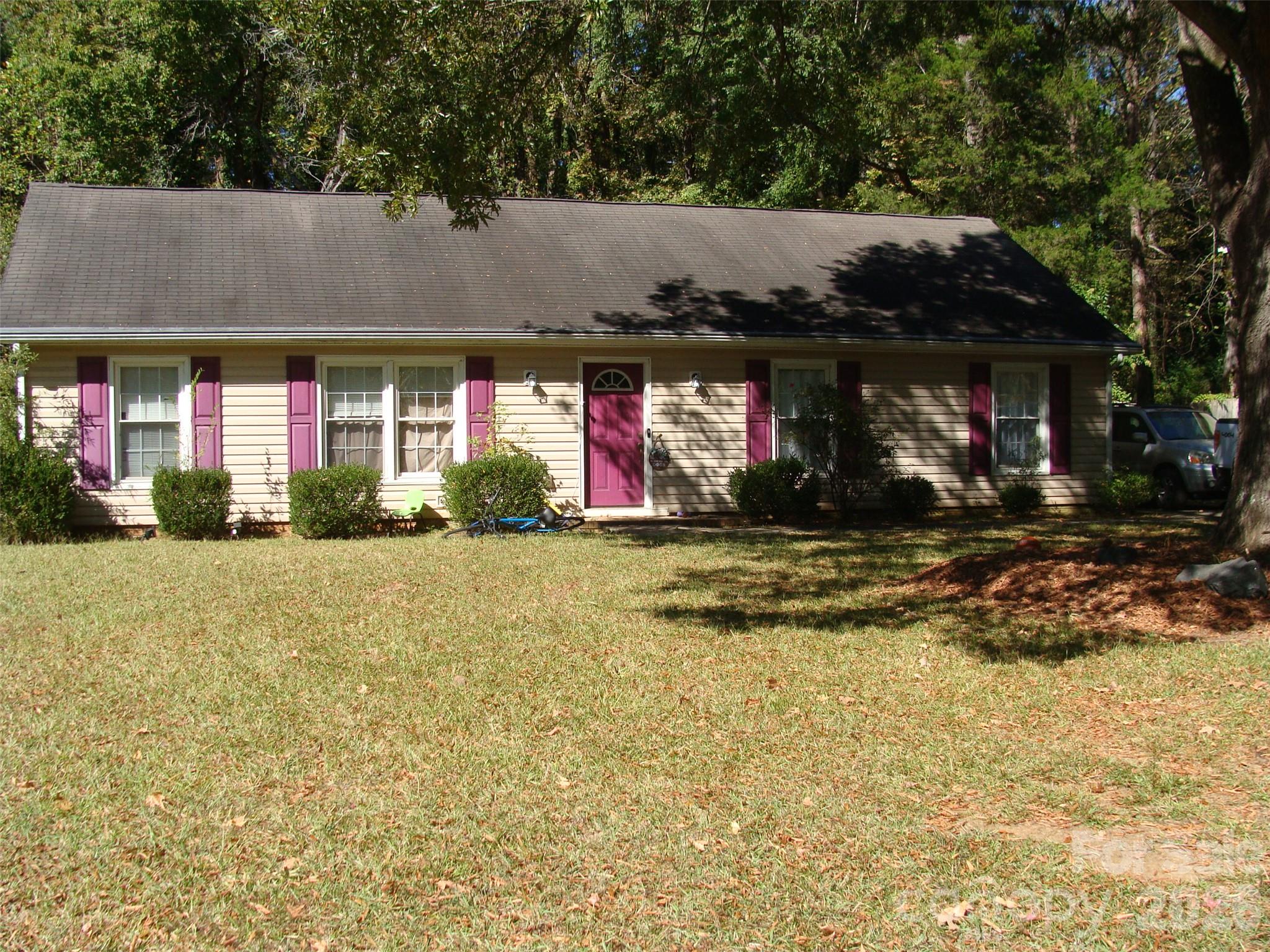 Single Family Residence at 5841 Trotters Ridge Road, Charlotte, photo 2 of 2