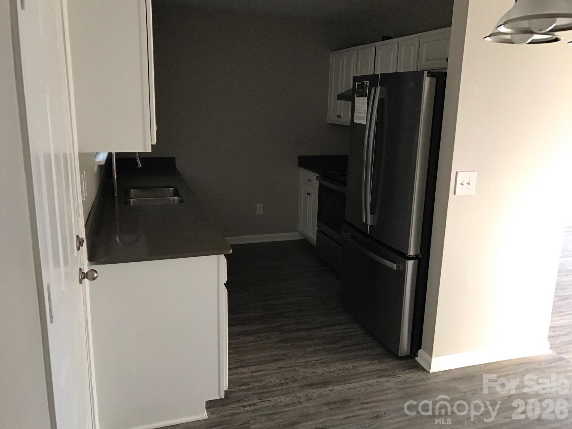 Single Family Residence at 4631 Palm Breeze Lane, Charlotte, photo 2 of 5