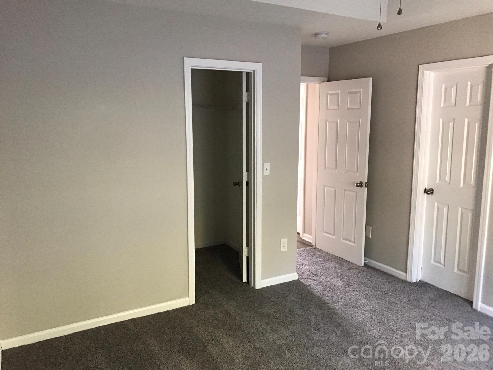 Single Family Residence at 4631 Palm Breeze Lane, Charlotte, photo 3 of 5