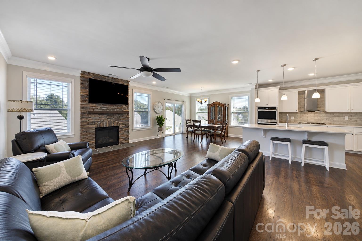 Family Room - 180 Longleaf Drive, Mooresville
