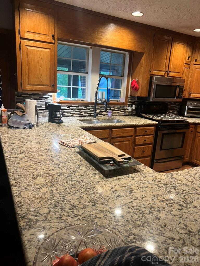 Single Family Residence at 290 Grady Road, Reidsville, photo 13 of 40