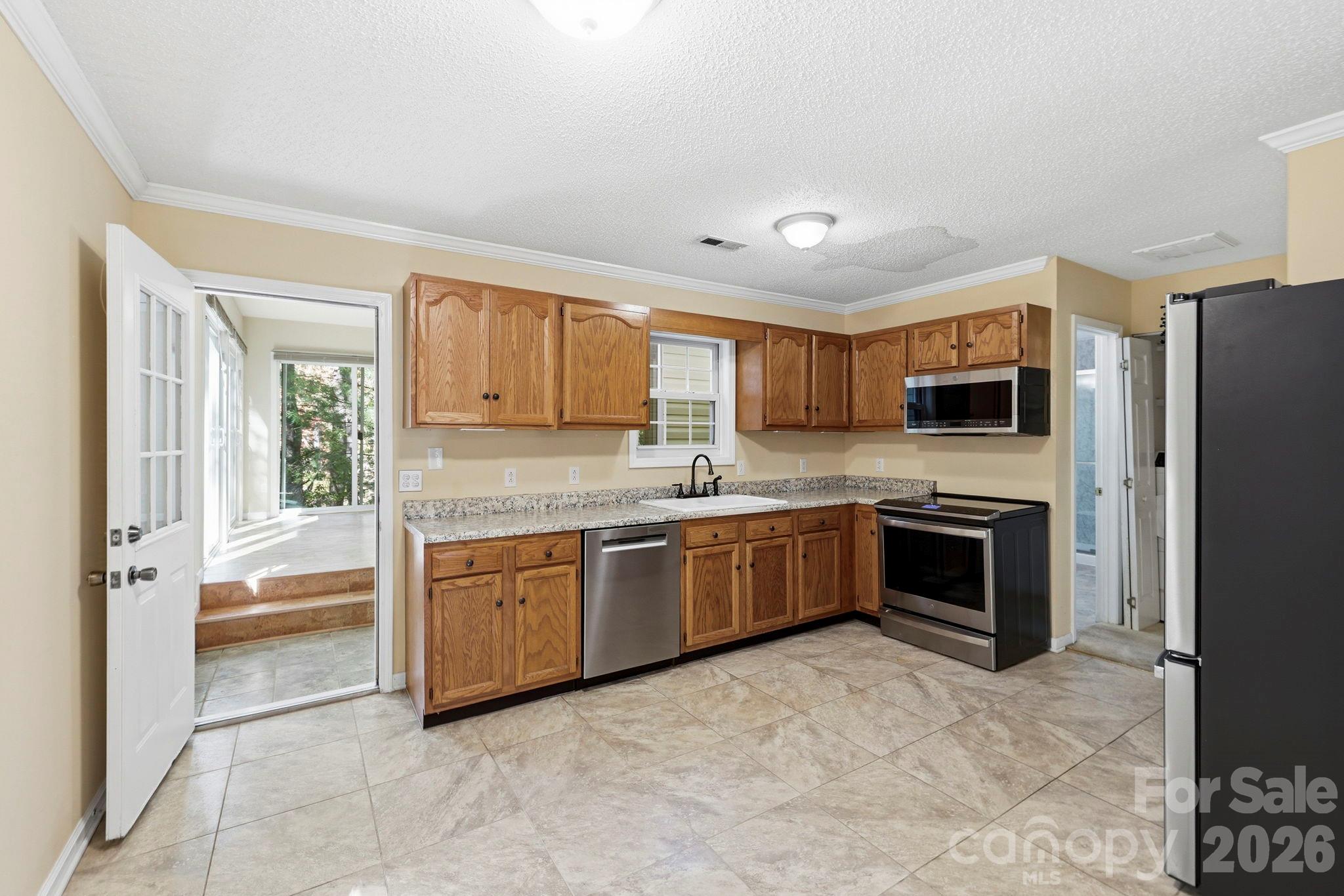 sunroom to left of kitchen - 114 Sandpiper Palisades Street, Hendersonville