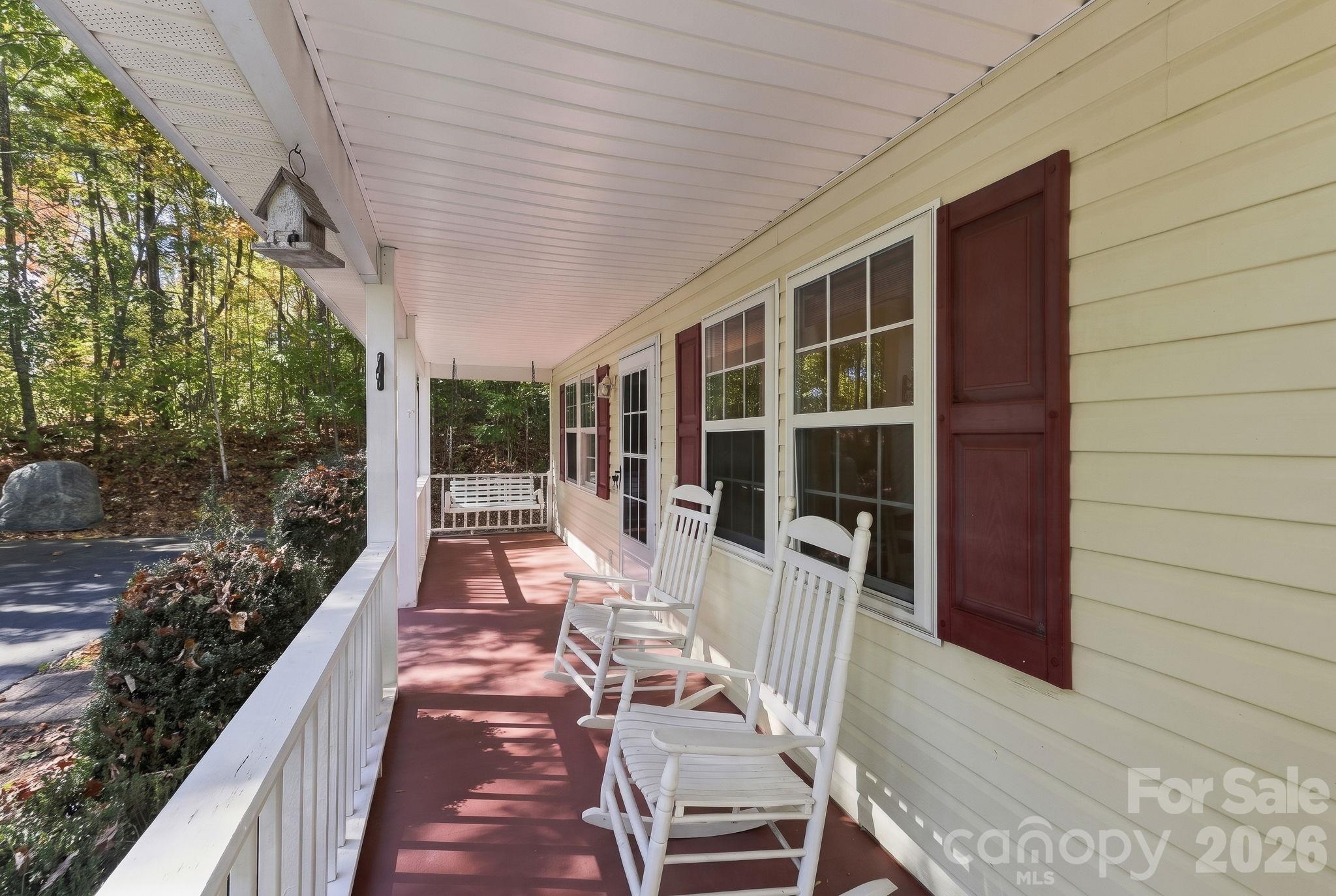 nice covered front porch - 114 Sandpiper Palisades Street, Hendersonville