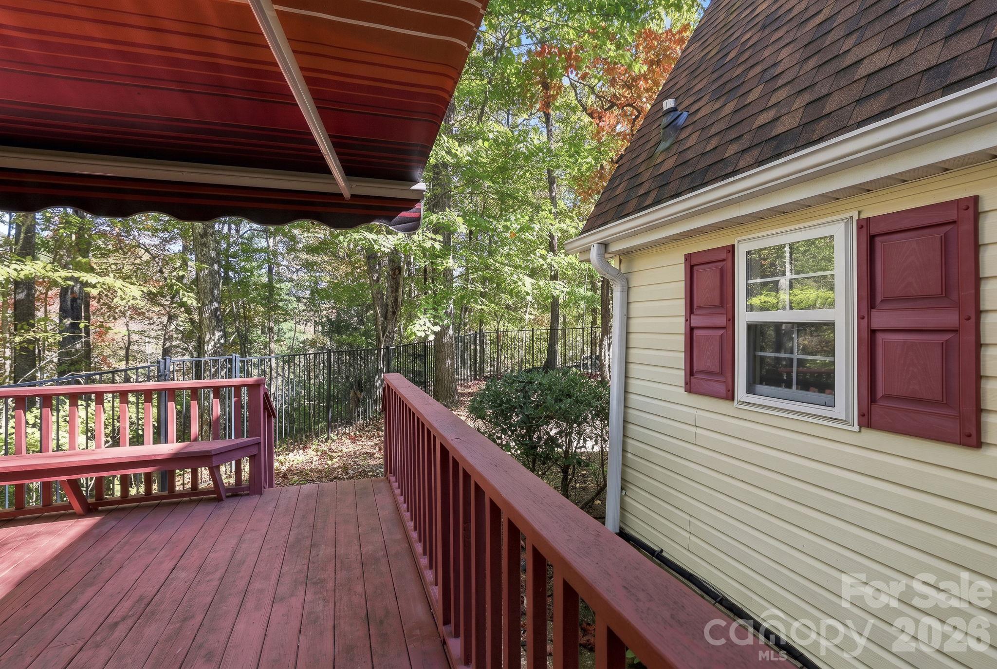 Single Family Residence at 114 Sandpiper Palisades Street, Hendersonville, photo 26 of 27