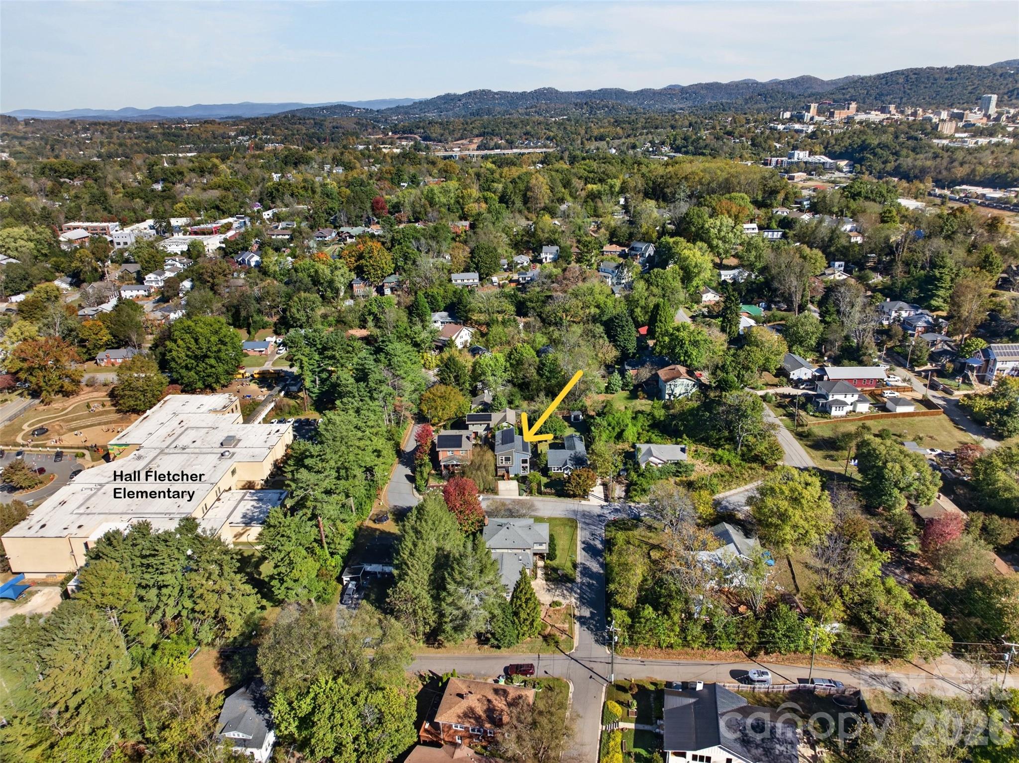 Single Family Residence at 70 Garden Circle, Asheville, photo 11 of 42