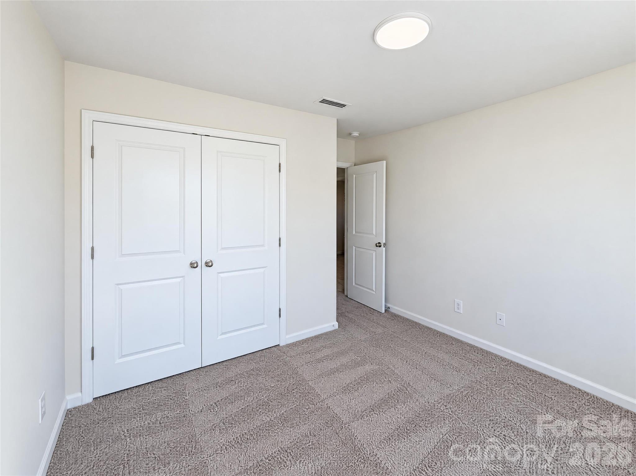 Single Family Residence at 7006 Wandering Creek Drive, Charlotte, photo 11 of 20