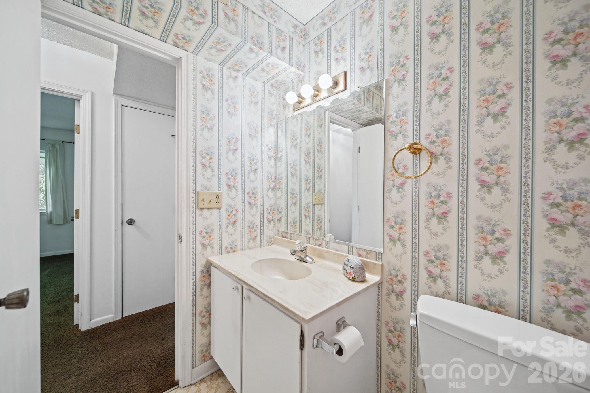 Condominium at 47 Edgewood Avenue, Concord, photo 25 of 38