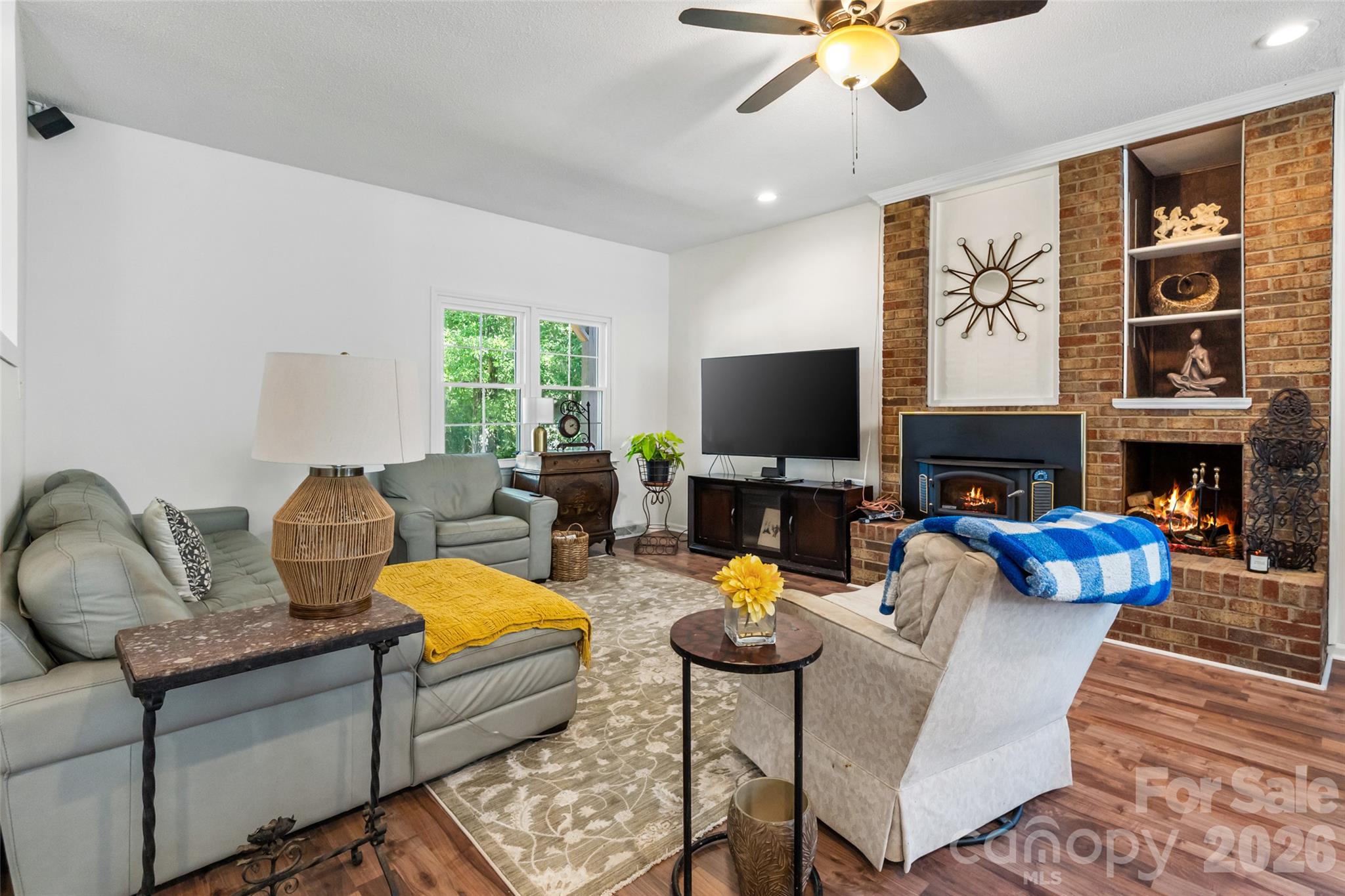 Single Family Residence at 1655 Brook Drive, Fort Mill, photo 2 of 32