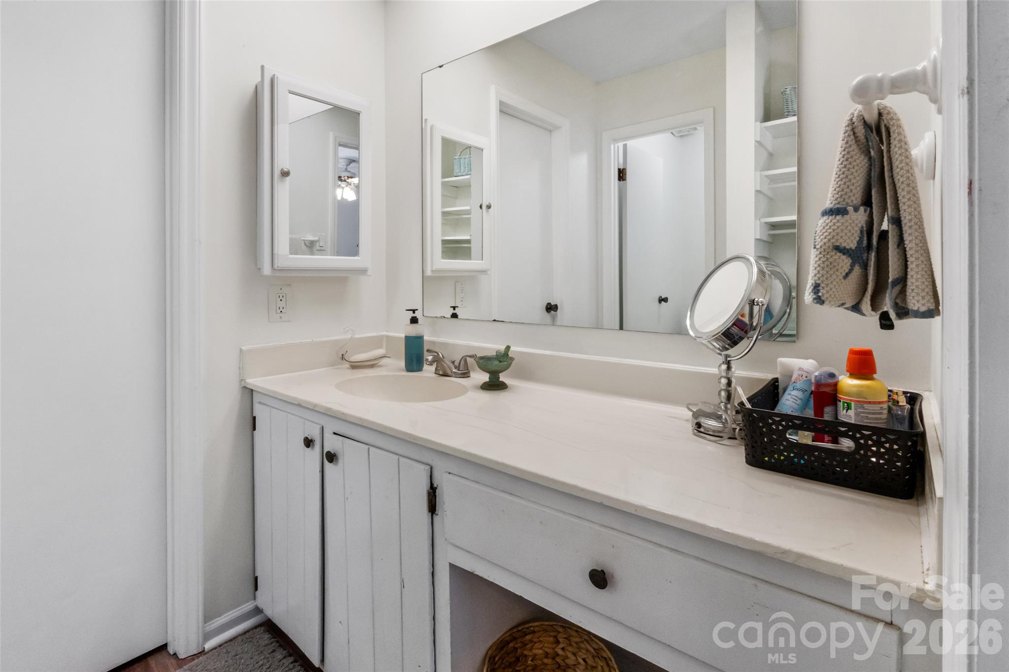 Single Family Residence at 1655 Brook Drive, Fort Mill, photo 10 of 32