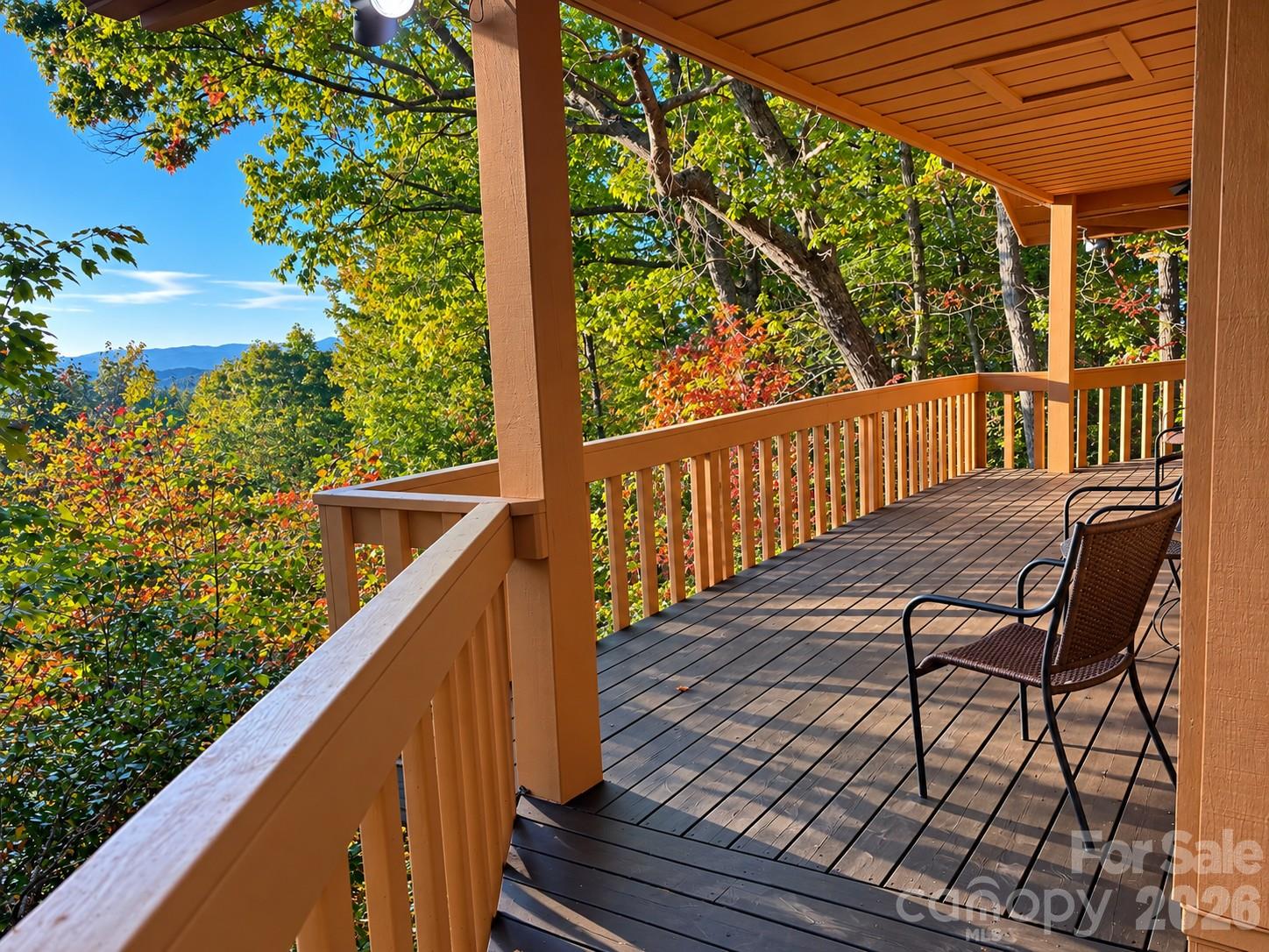 Single Family Residence at 224 Viking Trail, Hendersonville, photo 5 of 28