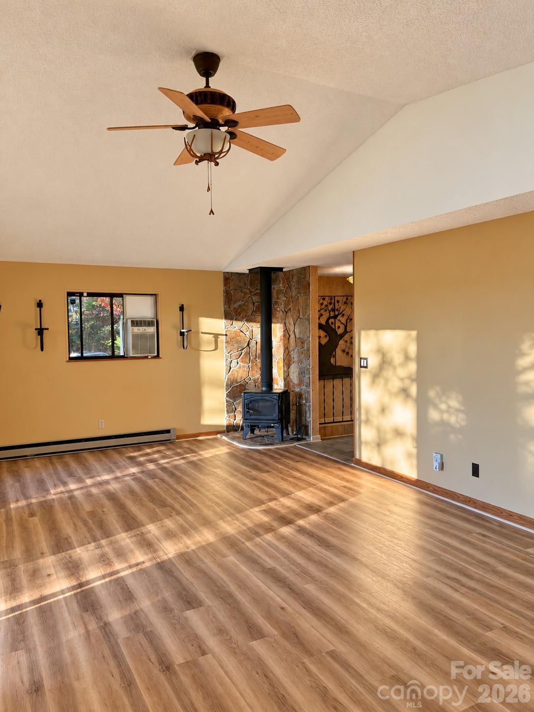 Single Family Residence at 224 Viking Trail, Hendersonville, photo 10 of 28