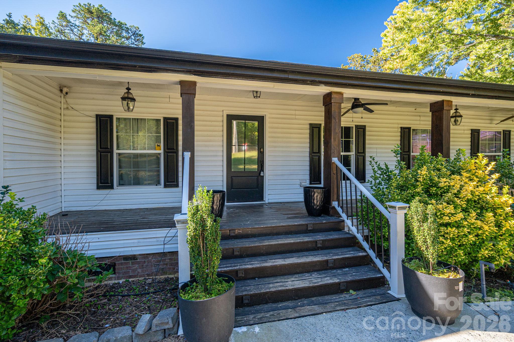 Single Family Residence at 417 Pinnacle Road, Kings Mountain, photo 3 of 43