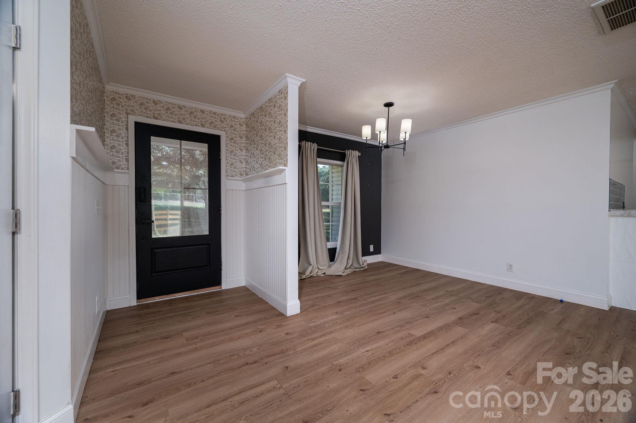 Single Family Residence at 417 Pinnacle Road, Kings Mountain, photo 8 of 43