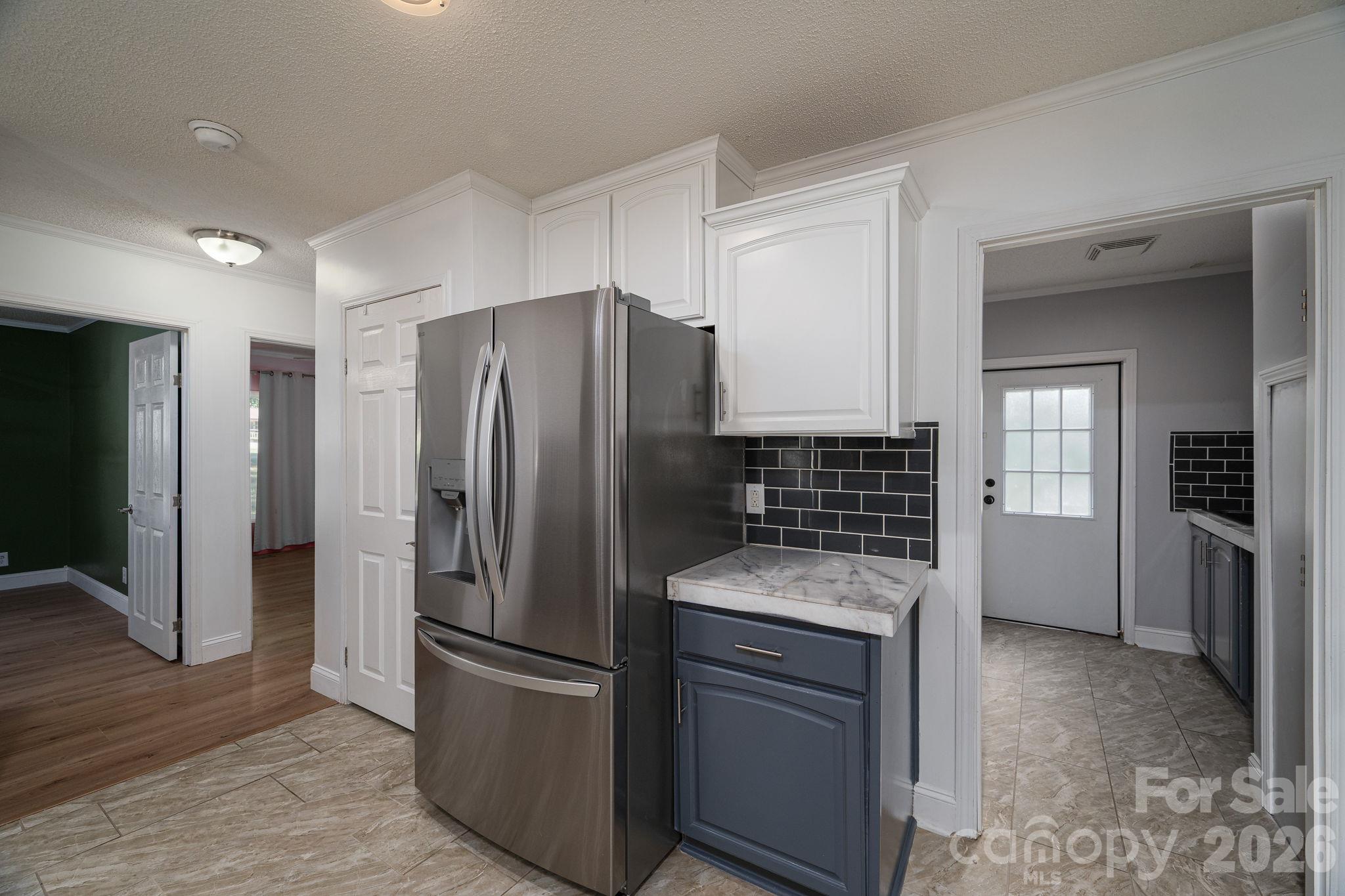 Single Family Residence at 417 Pinnacle Road, Kings Mountain, photo 11 of 43