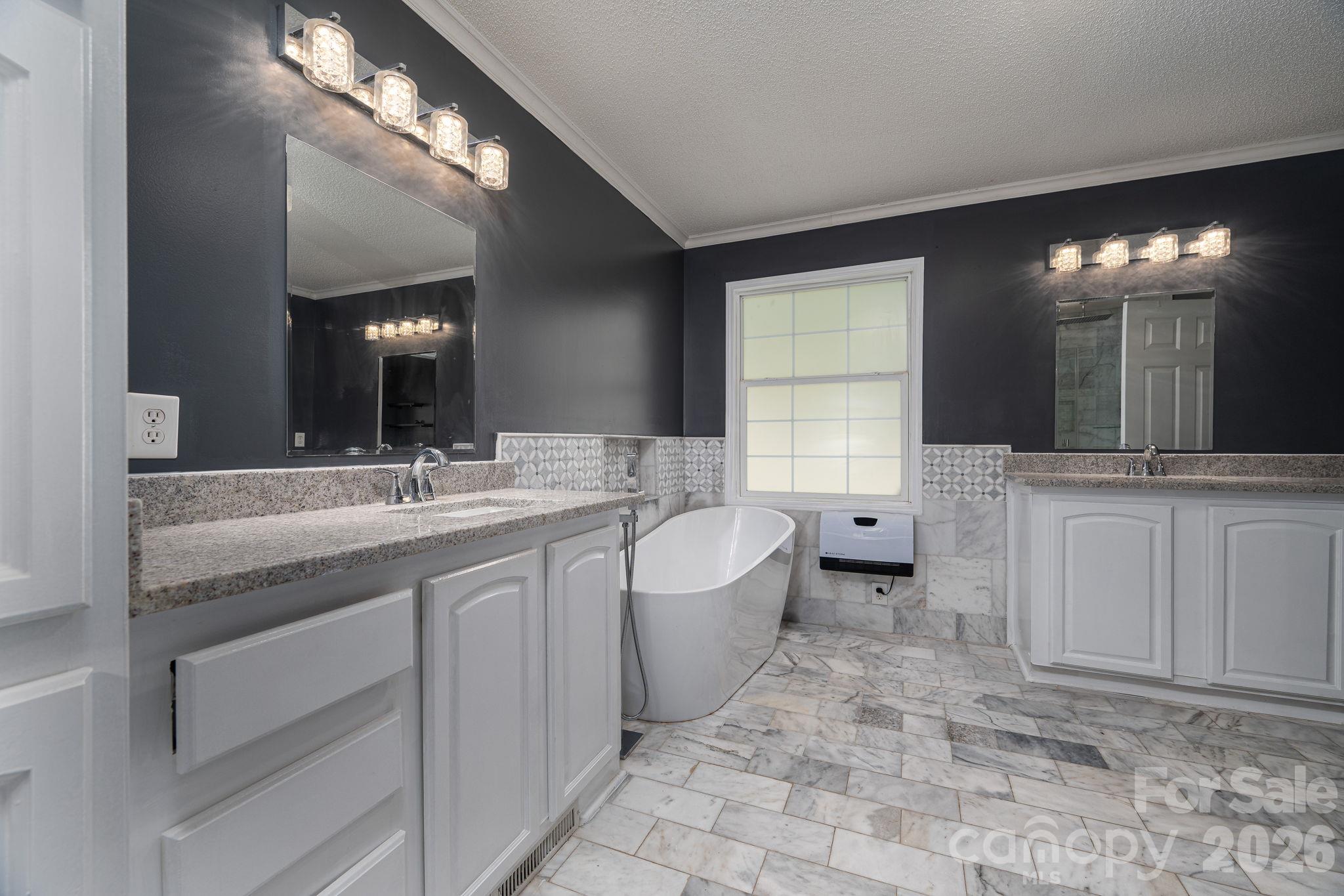 Single Family Residence at 417 Pinnacle Road, Kings Mountain, photo 29 of 43