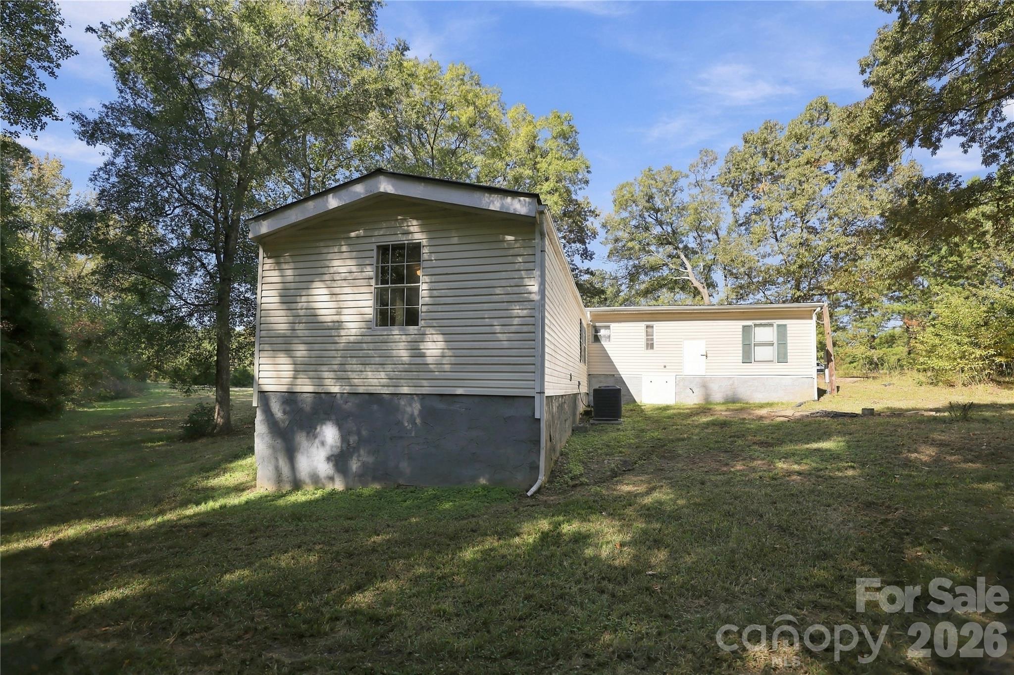 Single Family Residence at 3247 Charlotte Highway, York, photo 10 of 45