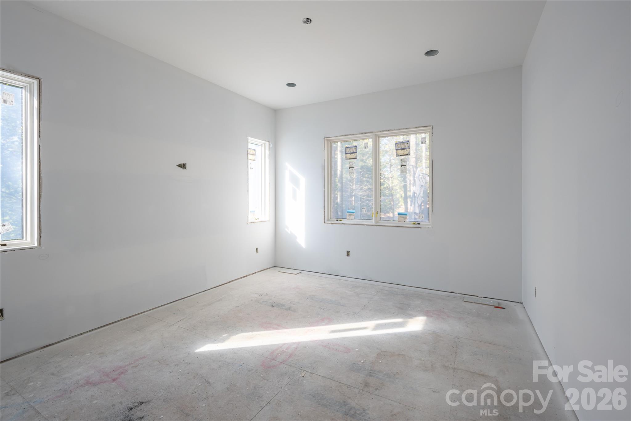Main level guest bedroom - 200 Bent Pine Trace, Hendersonville