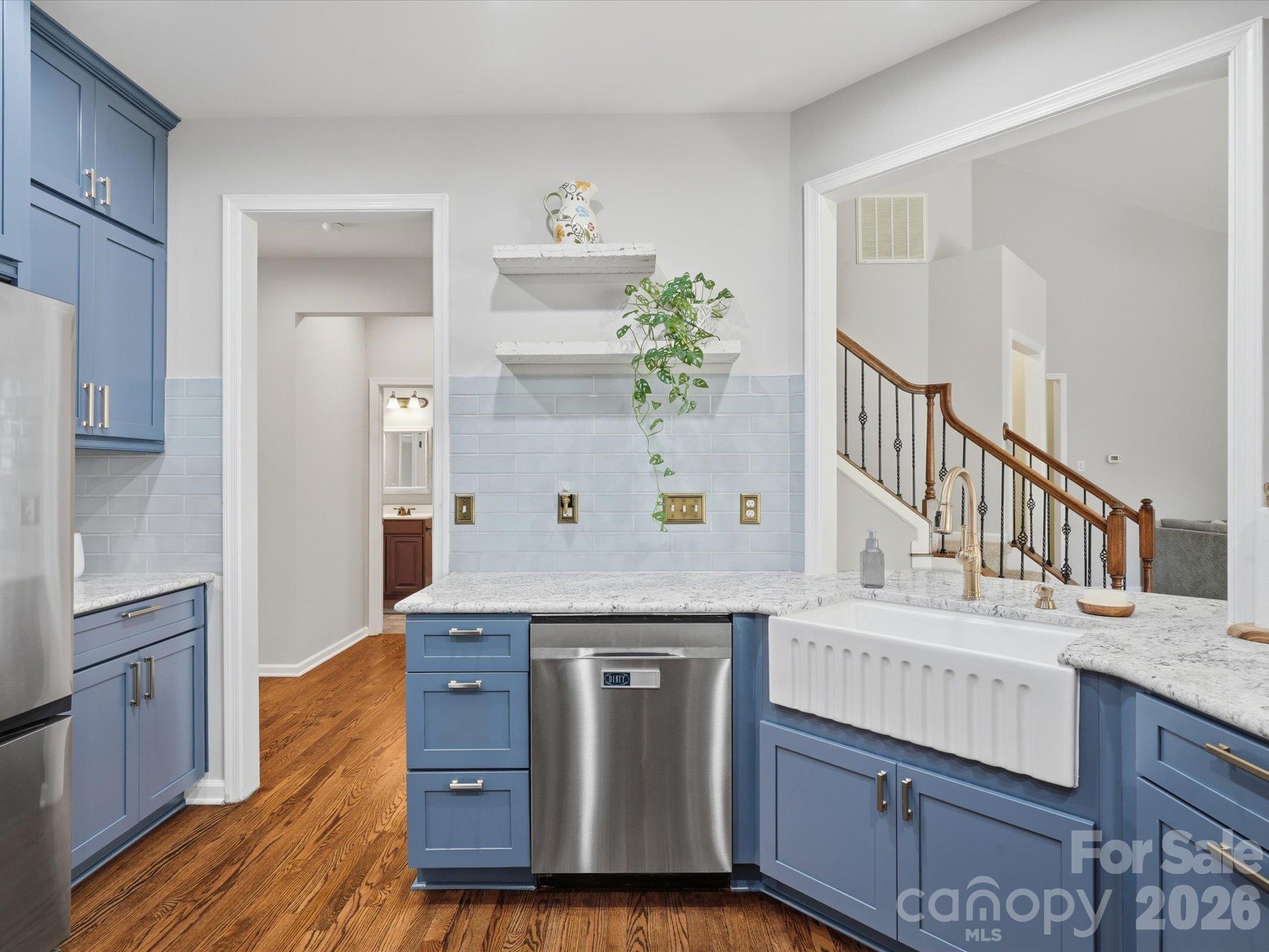 Single Family Residence at 446 Leaf Arbor Court, Lake Wylie, photo 14 of 48