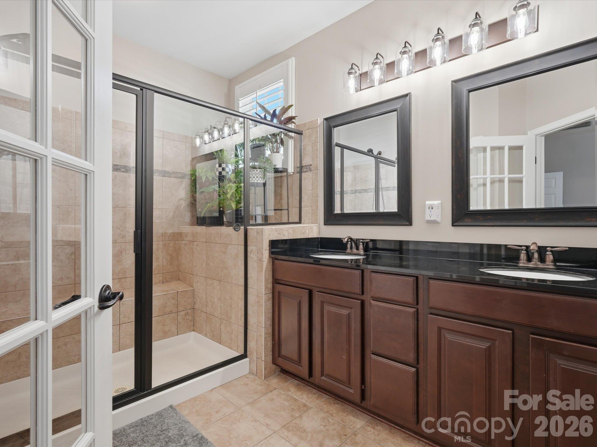 Single Family Residence at 446 Leaf Arbor Court, Lake Wylie, photo 20 of 48