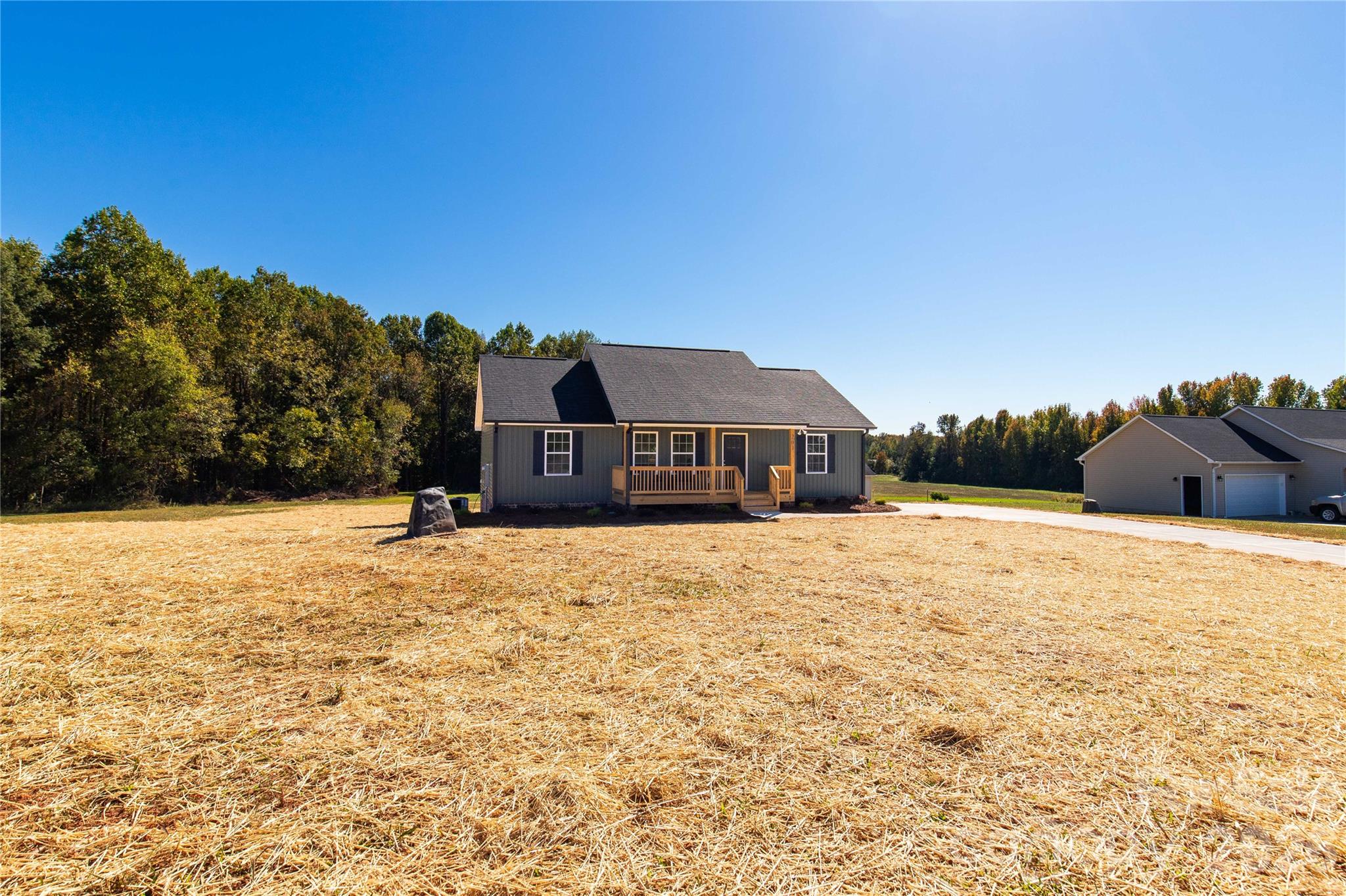 Single Family Residence at 201 Springlake Road, York, photo 2 of 38