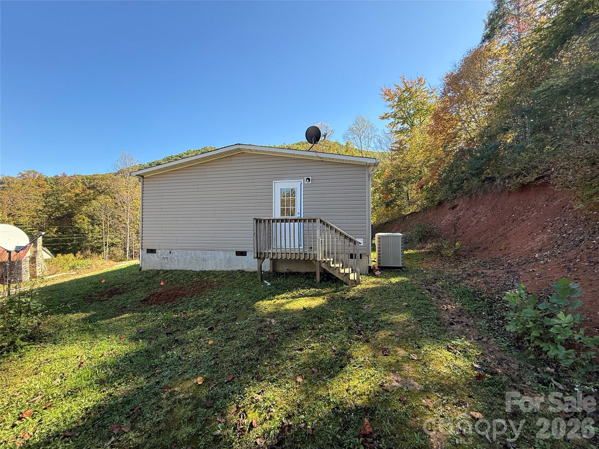 Single Family Residence at 574 Hodges Creek Drive, Old Fort, photo 5 of 27