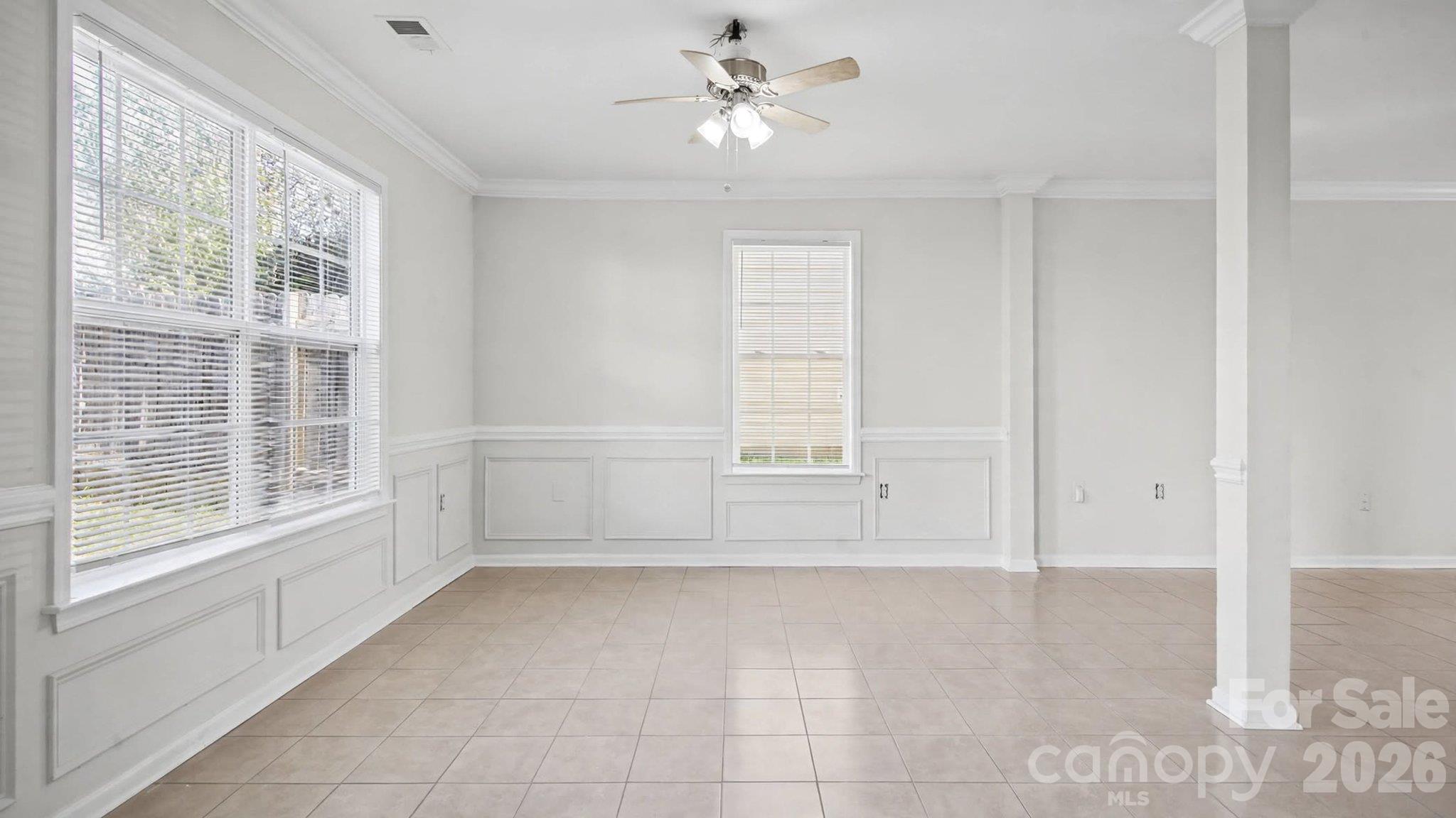Single Family Residence at 5019 Patricia Ann Lane, Charlotte, photo 8 of 32