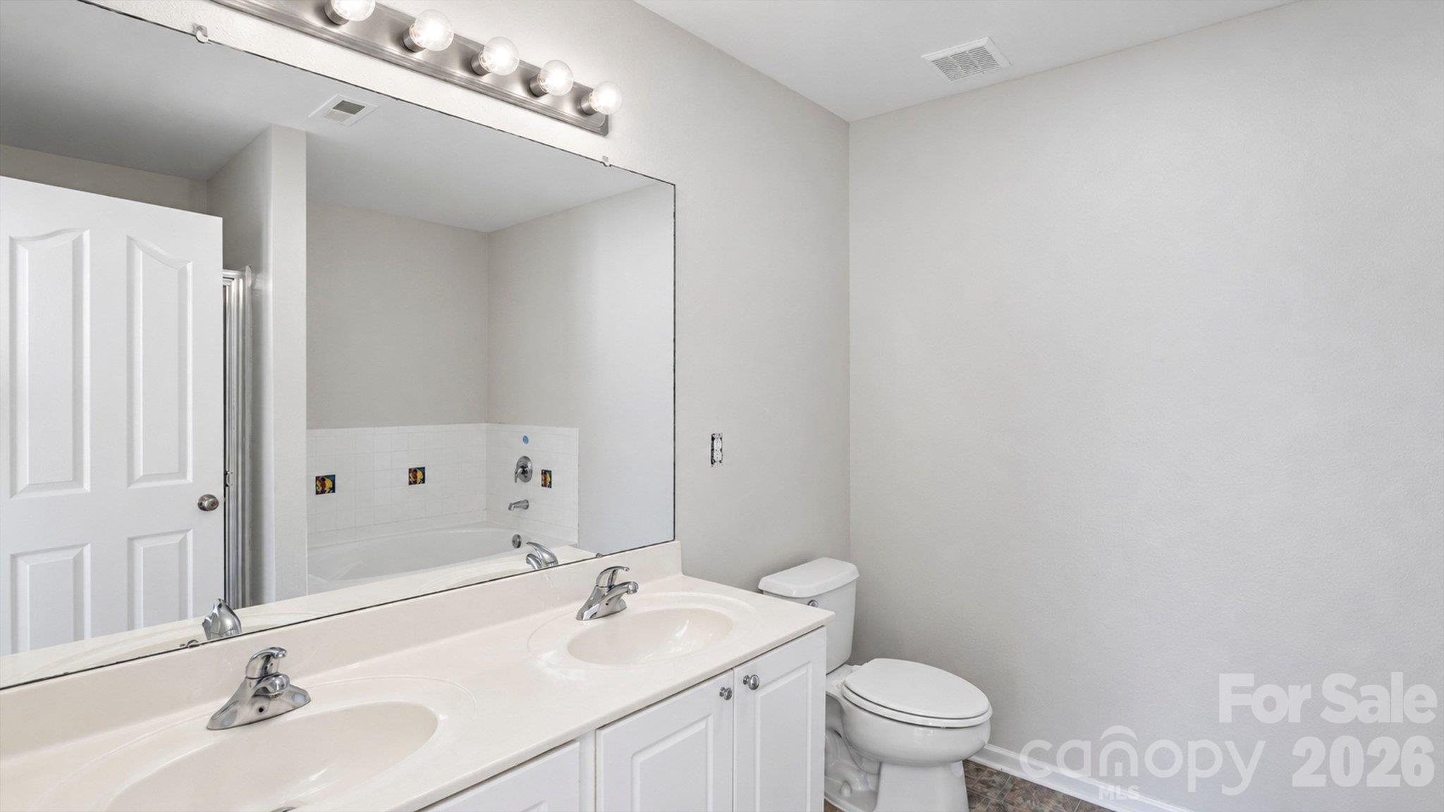 Single Family Residence at 5019 Patricia Ann Lane, Charlotte, photo 25 of 32
