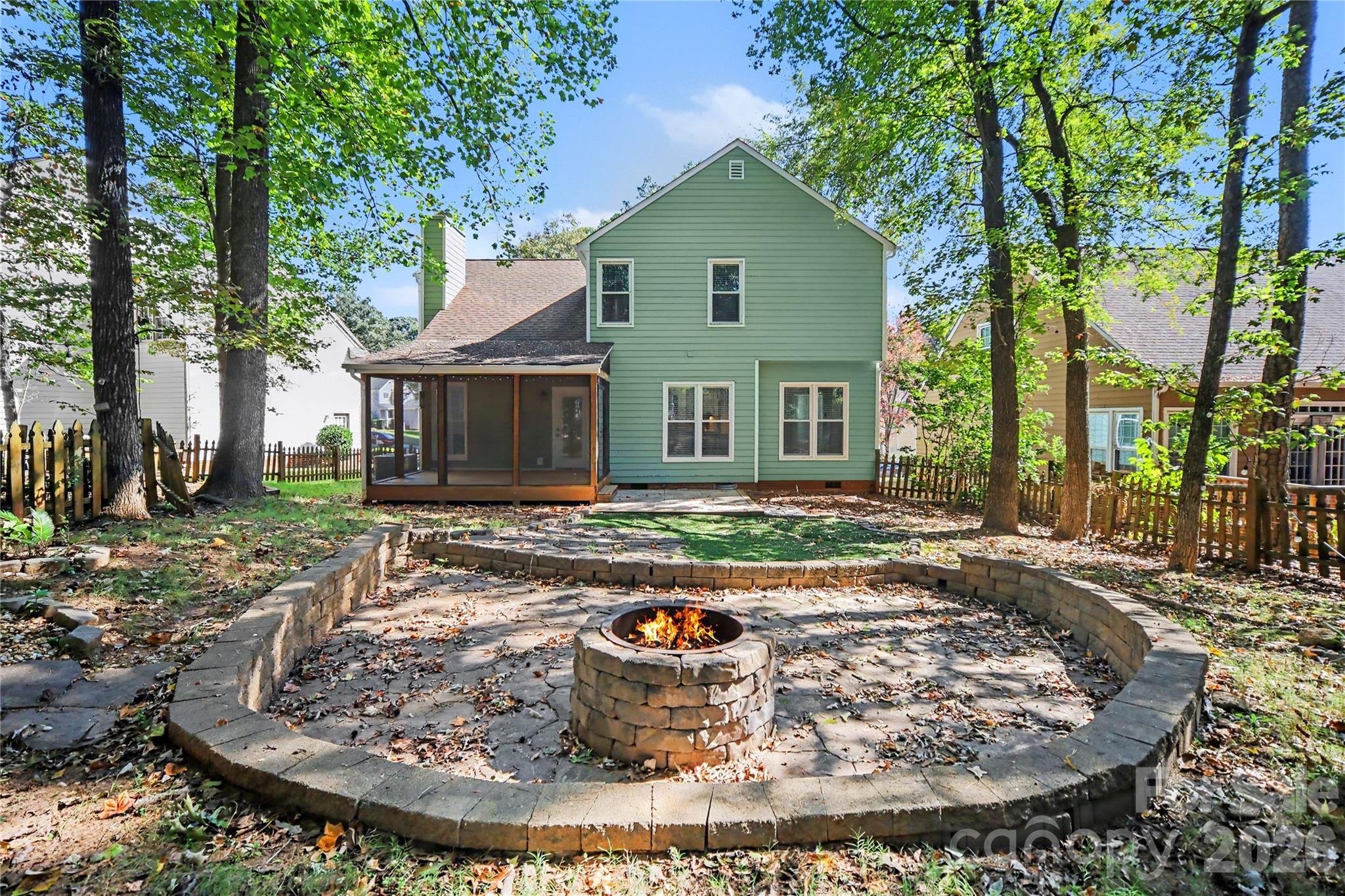 Single Family Residence at 9732 Whitewood Trail, Charlotte, photo 38 of 41