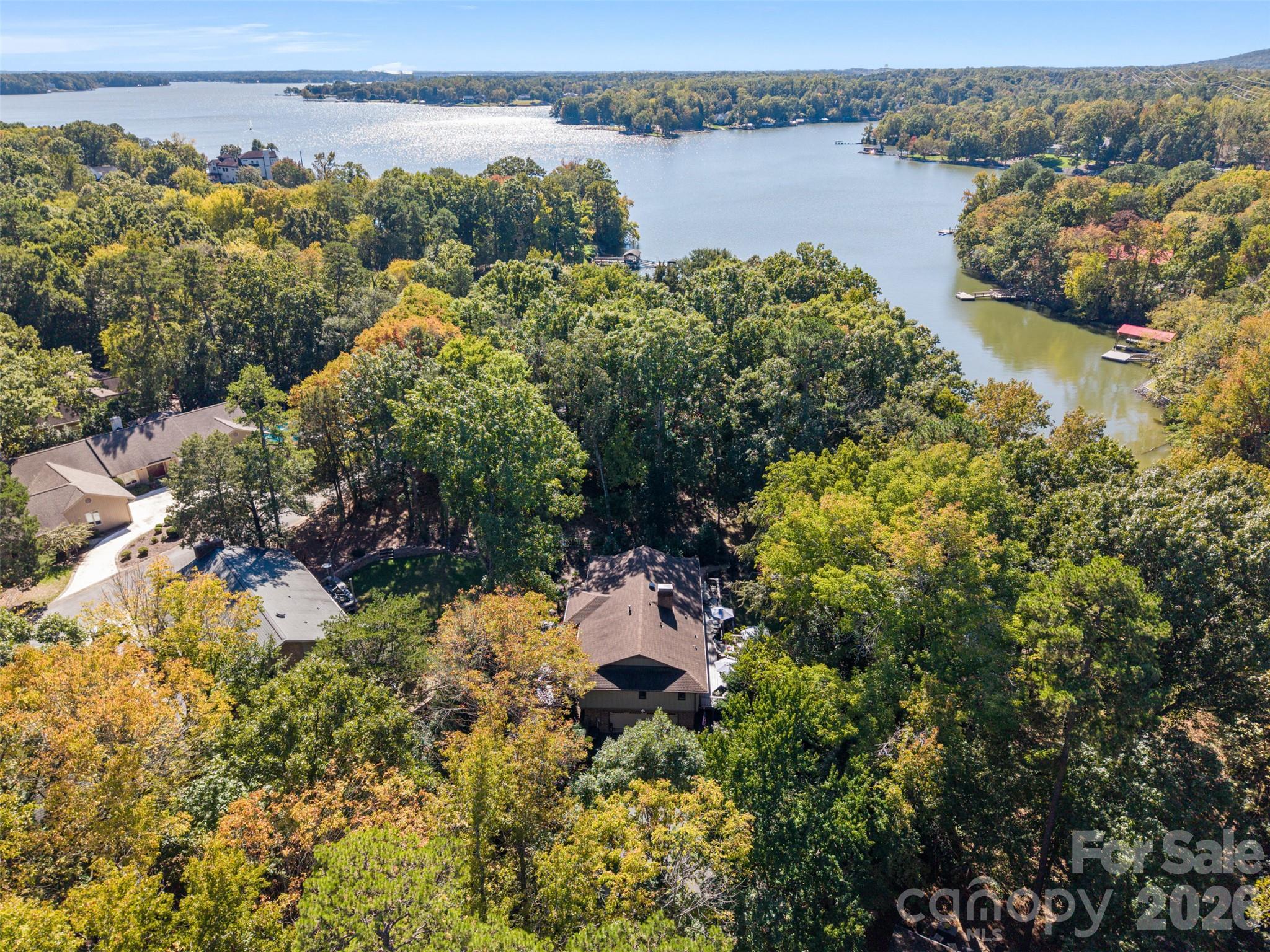 Single Family Residence at 4 Thornwood Lane, Lake Wylie, photo 28 of 30